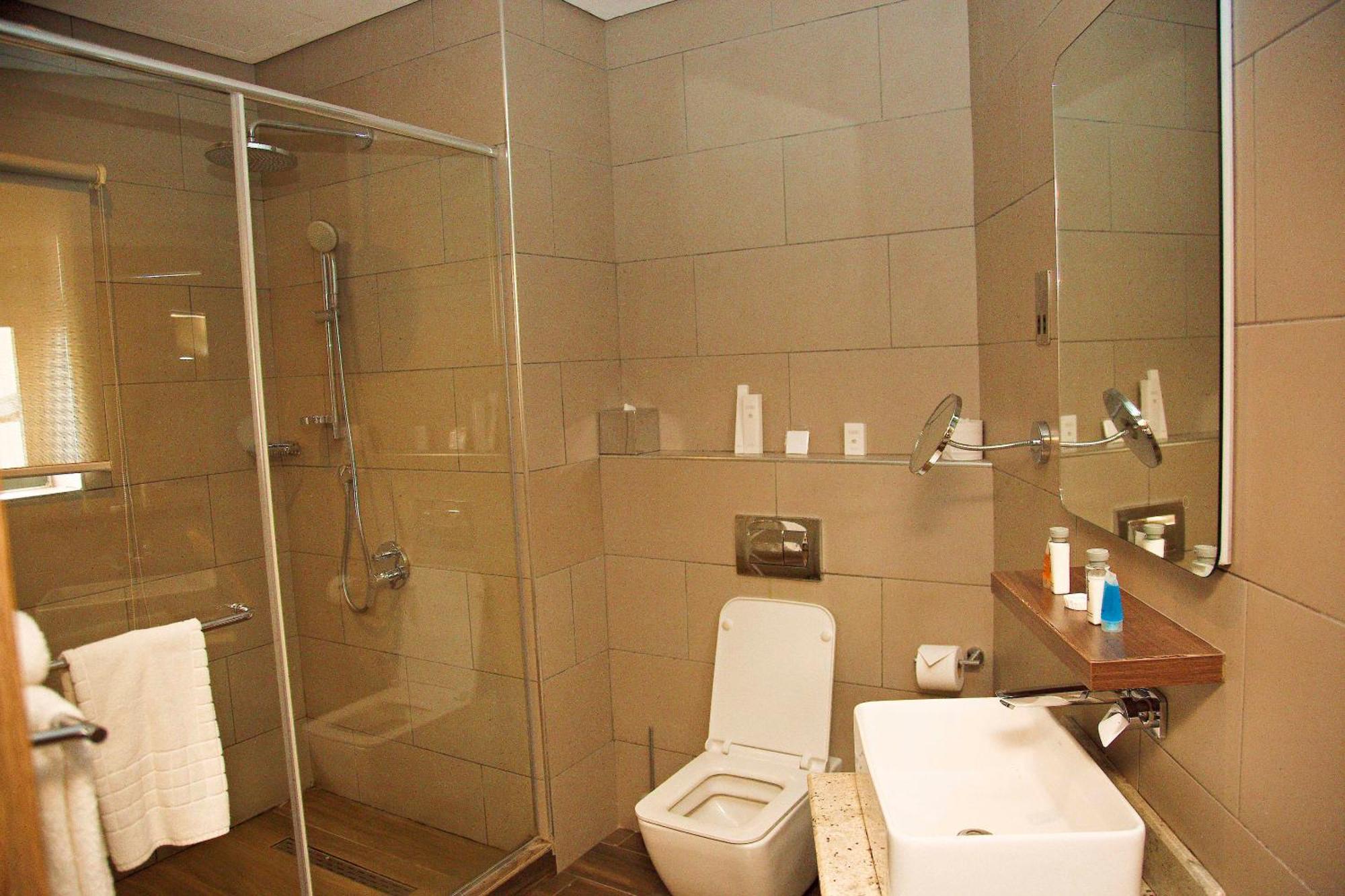 The White Orchid Hotel Лагос Екстериор снимка